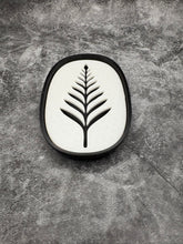 Load image into Gallery viewer, Fern Leaf soap dish
